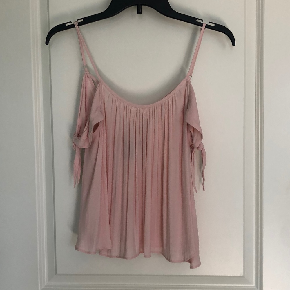Cold shoulder tie sleeve top